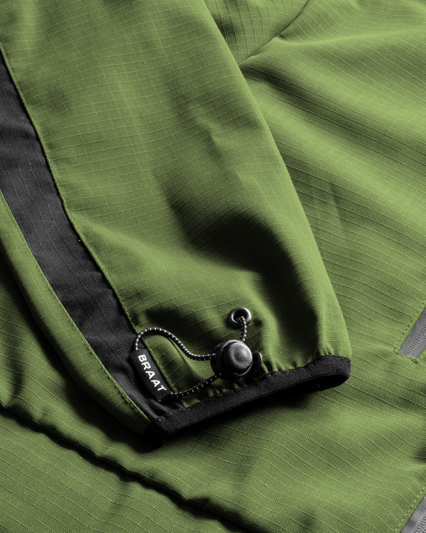 BRAAT-Olive-Windbreaker-Detail-2